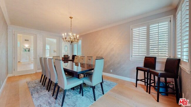 Building Photo - 4950 Densmore Ave