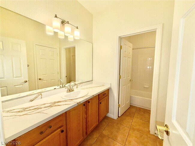 Building Photo - 1405 European Dr