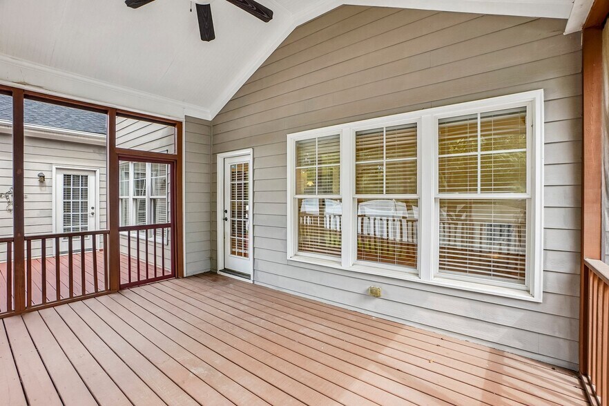 Building Photo - 1025 Princeton View Ln