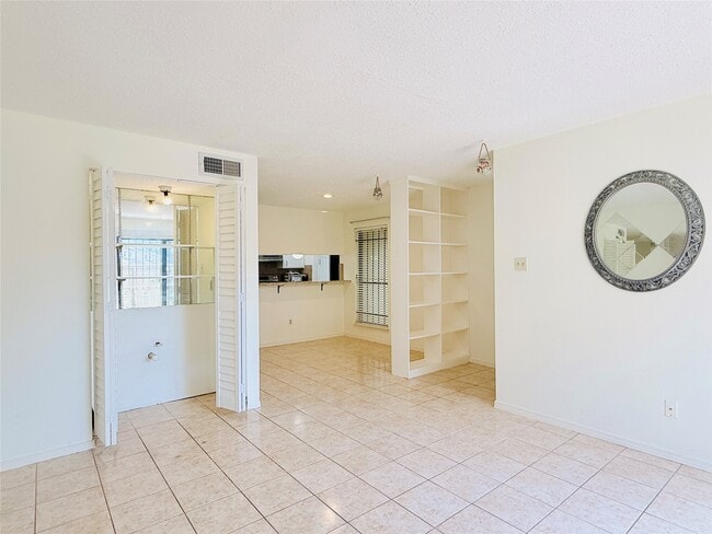 Building Photo - 6701 Sands Point Dr