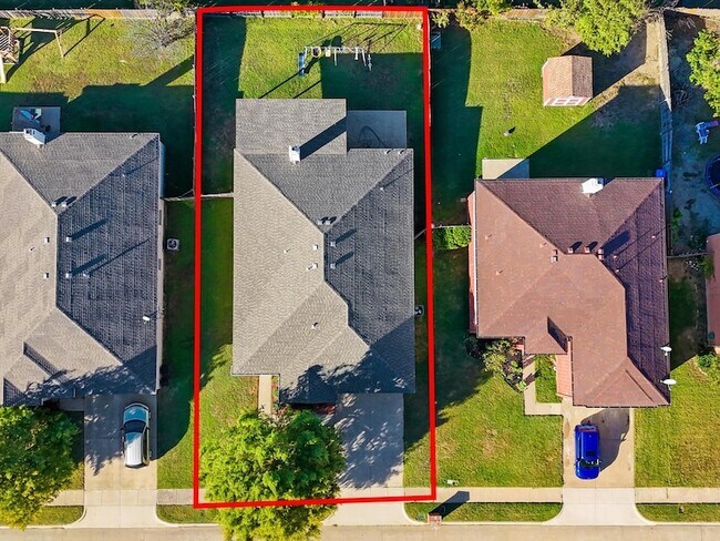 Building Photo - 548 Linacre Dr