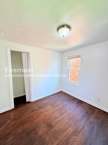 Building Photo - 16834 Fairfield St