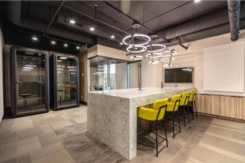 Building Photo - 19 E Chestnut St