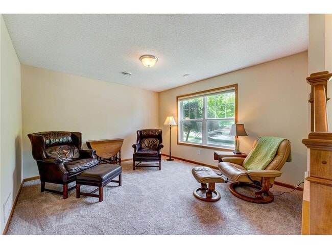 Building Photo - 11939 Emery Village Dr N