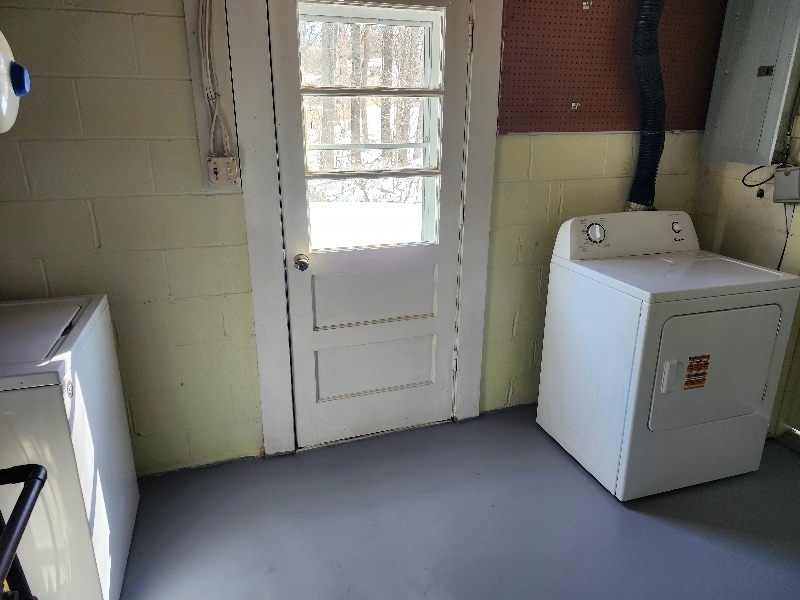 Building Photo - 3627 Forestdale Ave