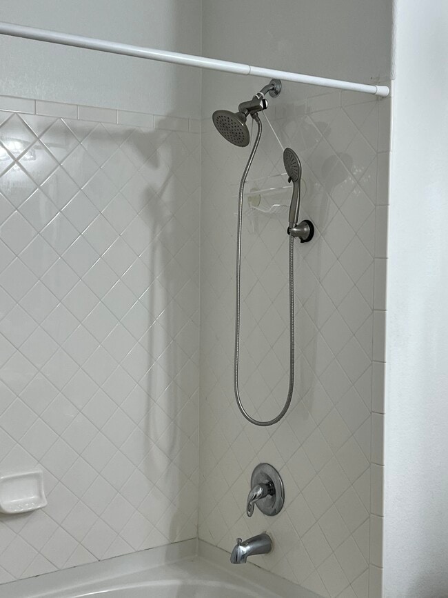 Building Photo - 2672 S Cathay Way