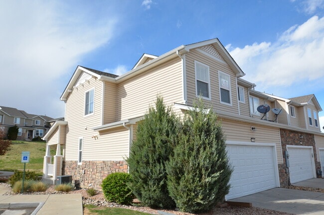 Building Photo - Beautiful townhome near Ft. Carson available to move in!