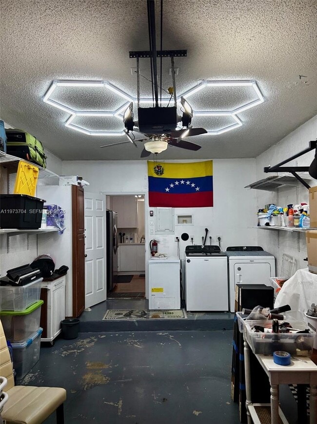 Building Photo - 1111 Sorrento Dr