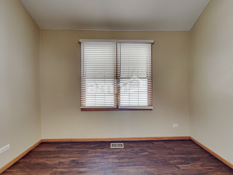 Building Photo - 25021 Vermette Rd