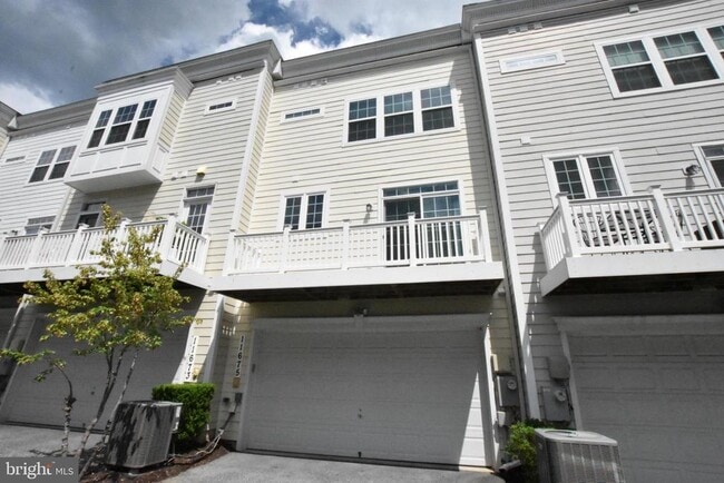 Building Photo - 11675 Leesborough Cir