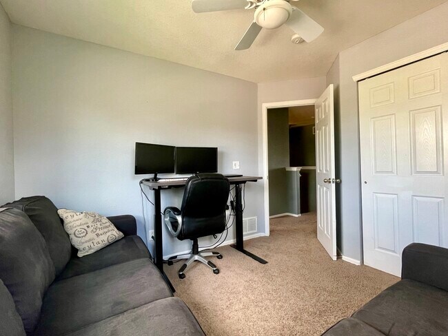 Building Photo - 5614 Blue Mountain Cir