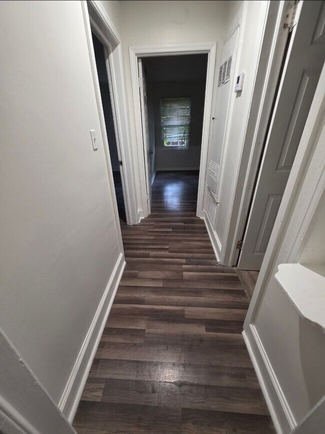 Building Photo - Affordable 3 Bedroom 1 Bath Home