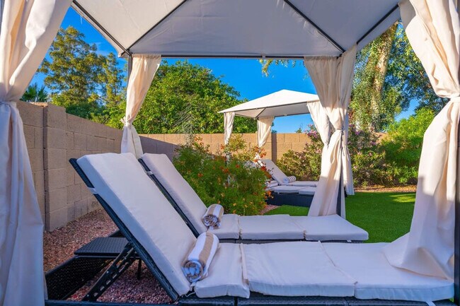 Building Photo - 12202 N 60th St