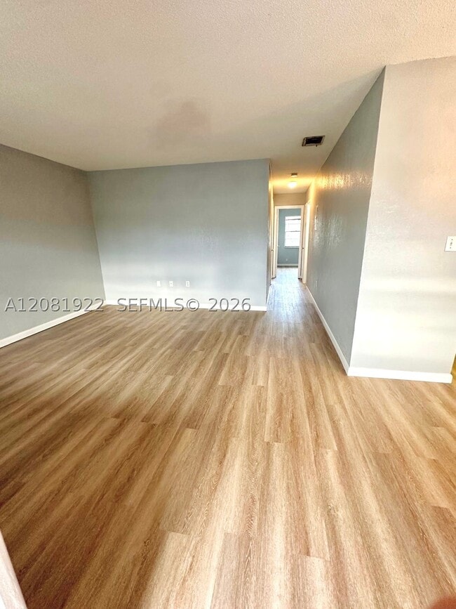 Building Photo - 2170 Knox McRae Dr