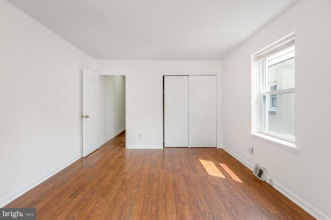 Building Photo - 3306 Haverford Ave