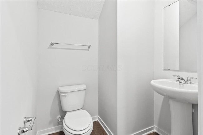 Building Photo - 1489 Jarry Ave