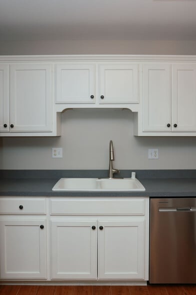 Building Photo - 3288 Snaffle Rd