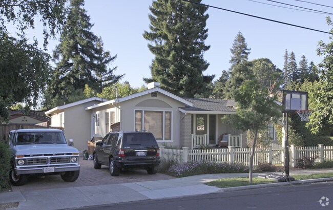 Primary Photo - 47 Avondale Ave