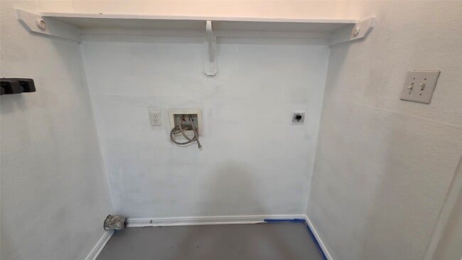 Building Photo - 11806 E Galwan Cir