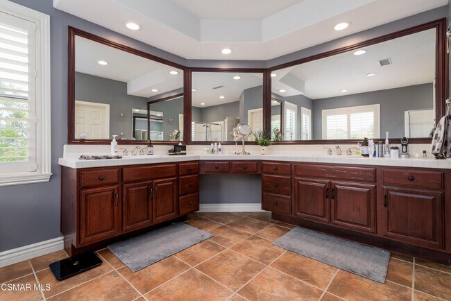 Building Photo - 499 Via Galo