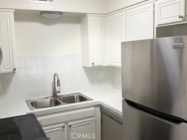 Building Photo - 45303 Sunset Ln