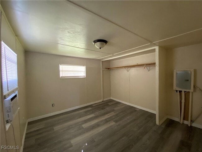 Building Photo - 7814 Breeze Dr