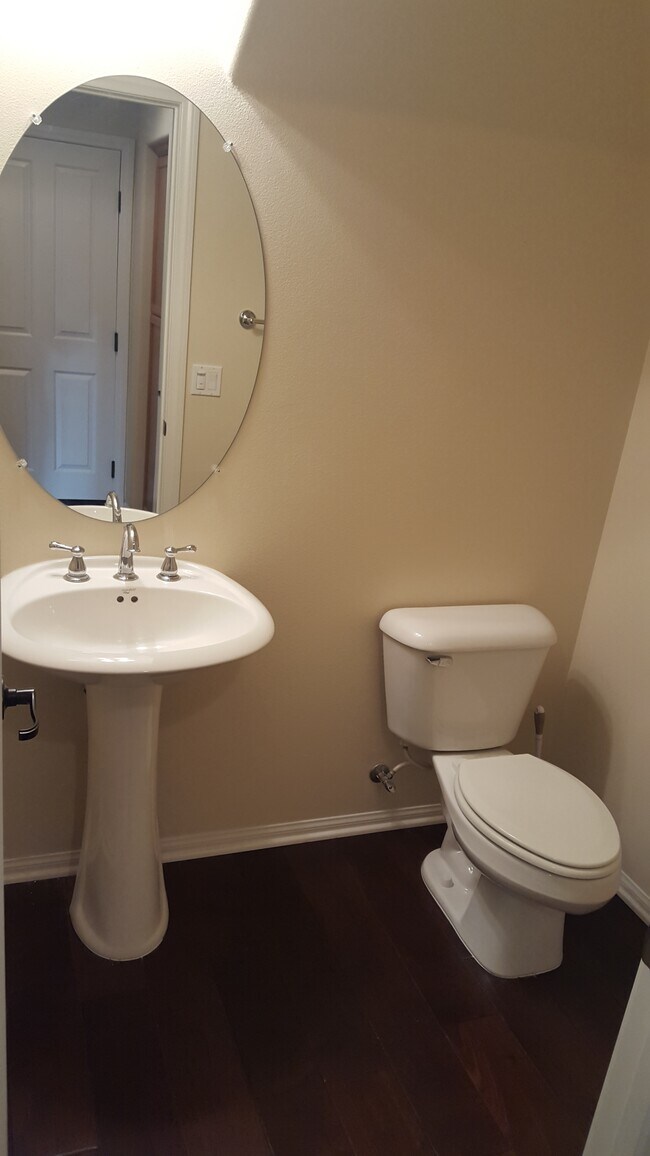 Building Photo - 10622 Golden Willow Trail