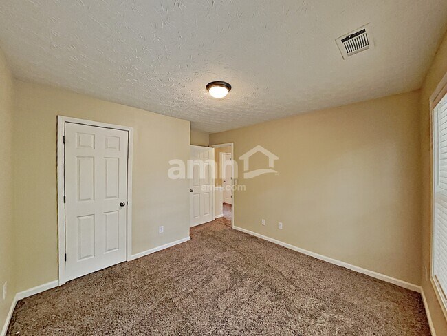 Building Photo - 110 Plumeria St