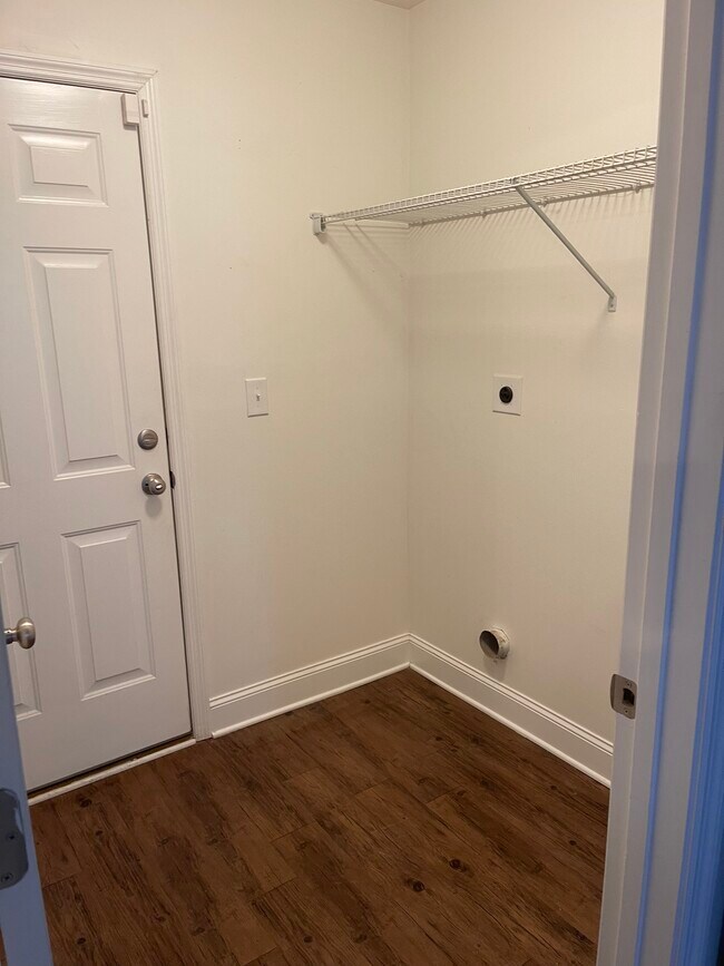 Building Photo - 1511 Joy St SE