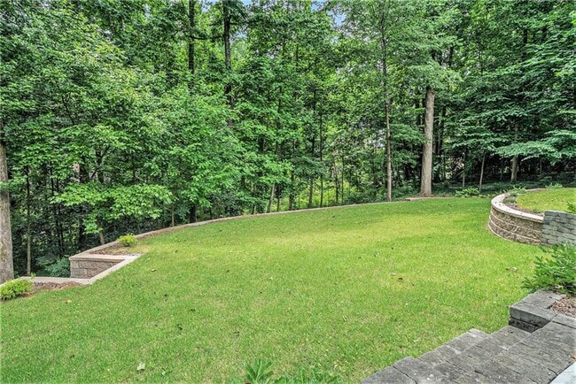 Building Photo - 1620 Stonecliff Dr