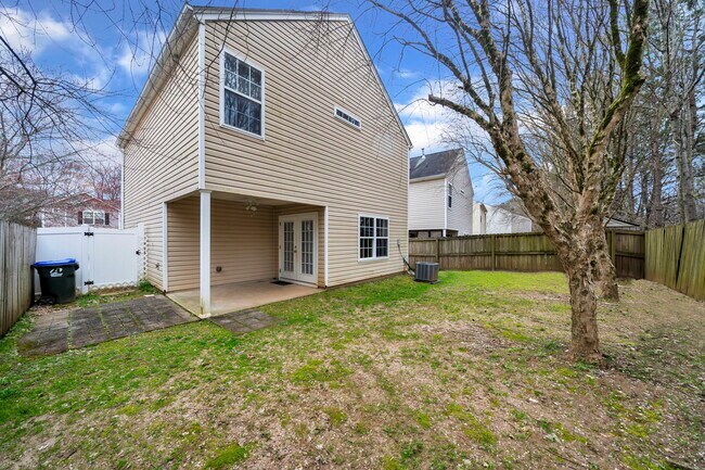 Building Photo - 225 Osmanthus Way