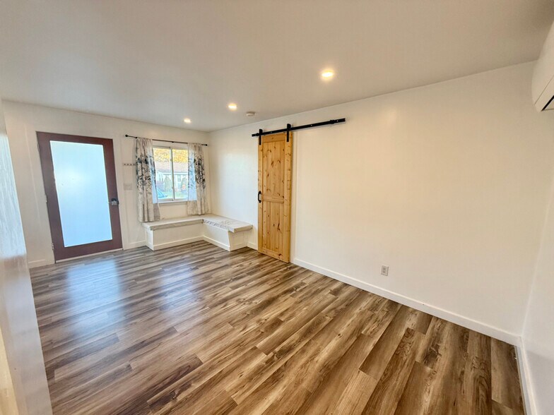 Building Photo - 6 A Marlyn Dr