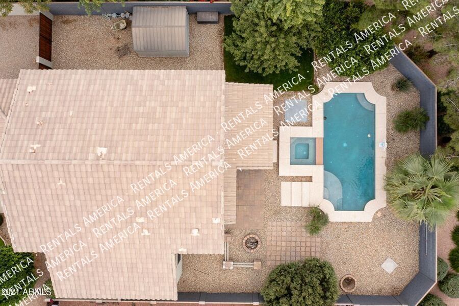 Building Photo - 6013 S Danielson Way