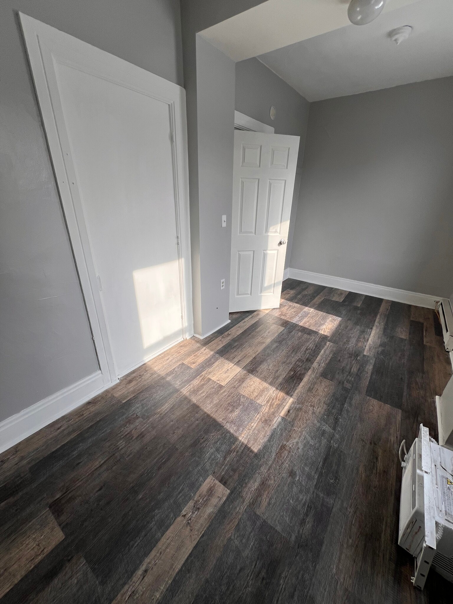 Building Photo - 516 4th St