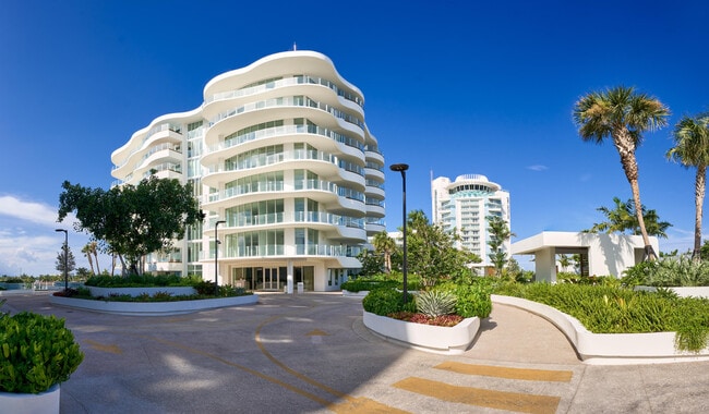 Building Photo - 2241 SE 17th St