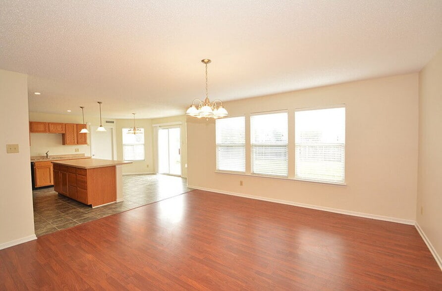 Building Photo - 14289 Weeping Cherry Dr