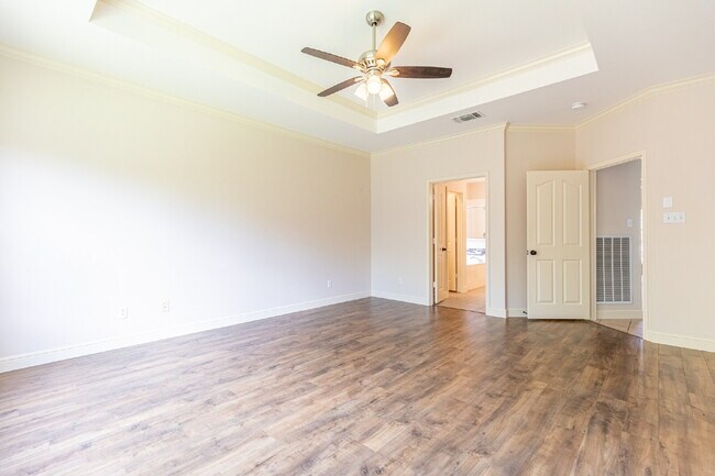 Building Photo - 1806 Three Forks