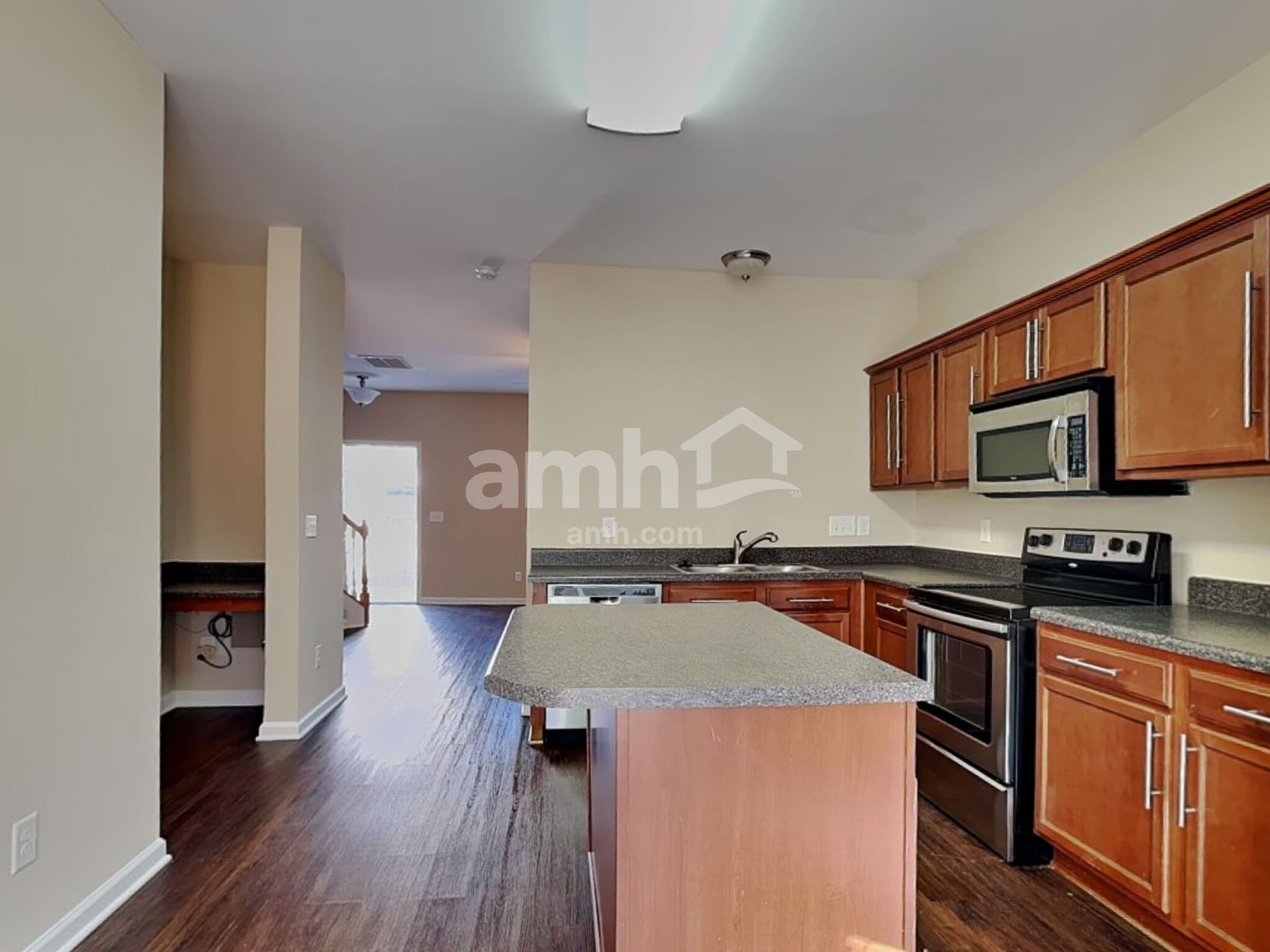 Building Photo - 405 Birch Run Dr