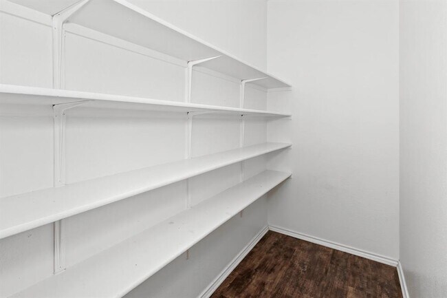 Building Photo - 457 Bedford Falls Ln