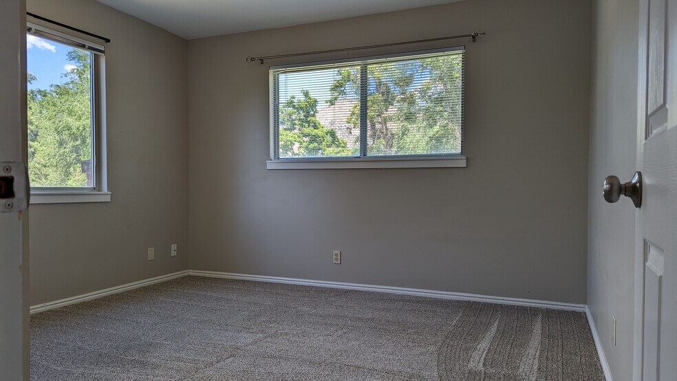 Building Photo - 3771 Orchard Ave