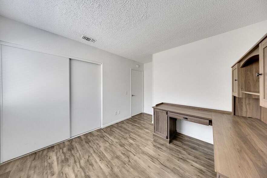 Building Photo - 7750 Perlite Ct