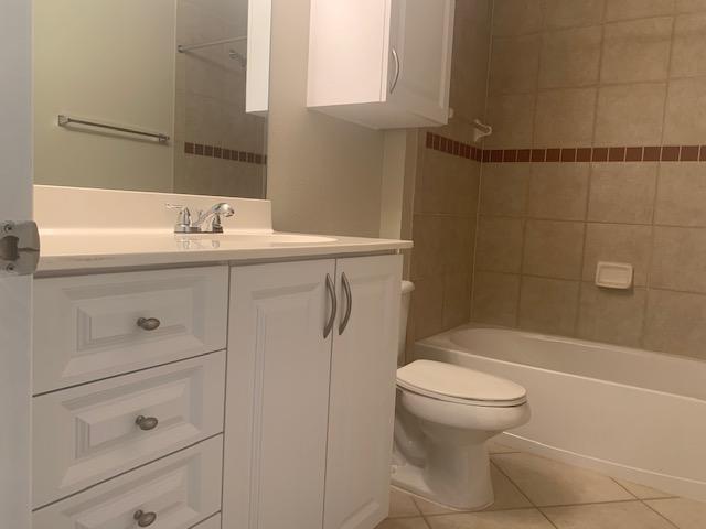Building Photo - 6511 Emerald Dunes Dr