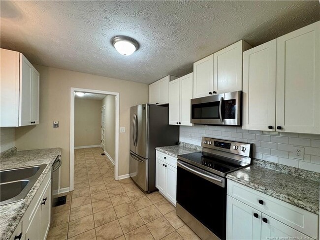 Building Photo - 7031 Calamar Dr