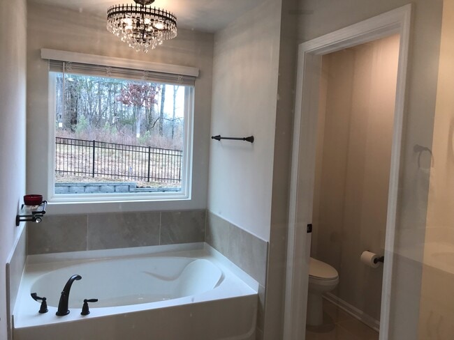 Building Photo - 3832 Amalia Pl