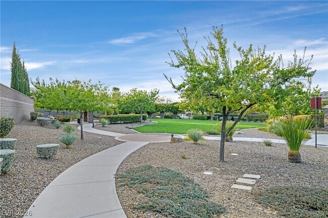 Building Photo - 2184 Pont National Dr