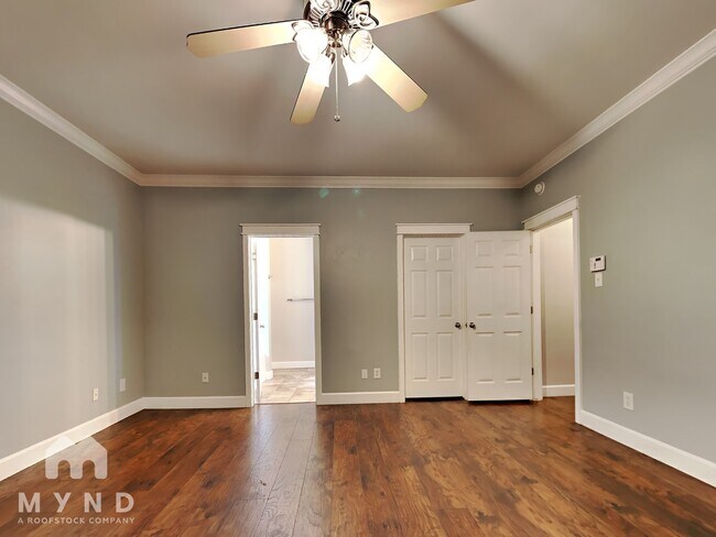 Building Photo - 1003 Addison Park Ln