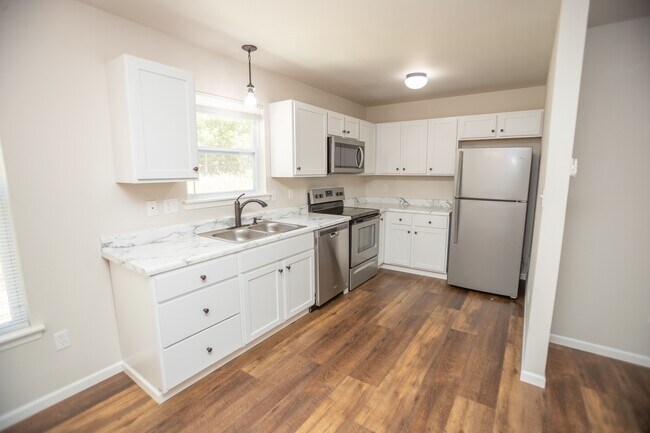 Building Photo - 5410 Deer Valley Dr