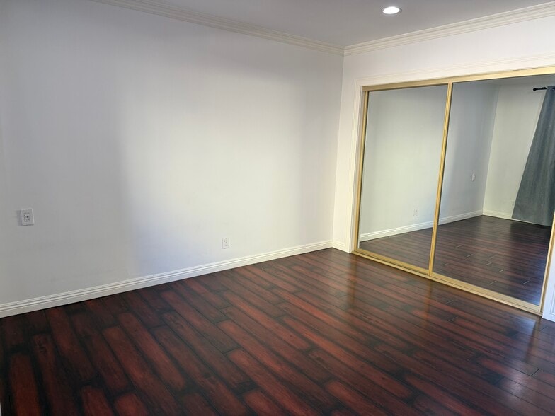 Building Photo - 5651 Windsor Way