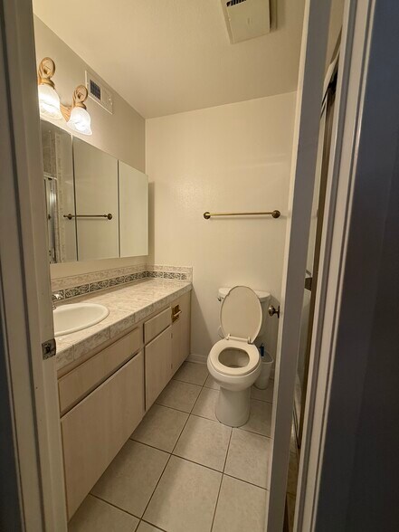Building Photo - 18408 Hatteras St