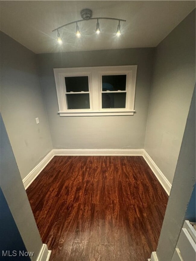 Building Photo - Quiet & Cozy Akron Home with Great Layout and Upgrades